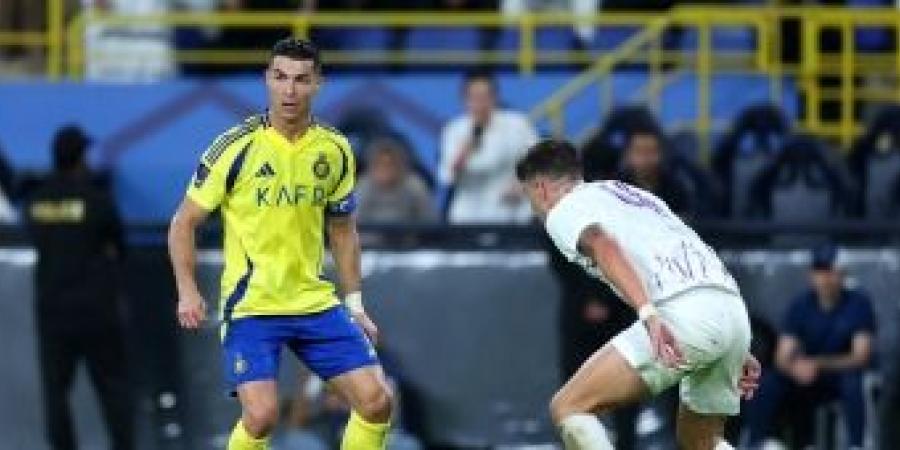 نجم سابق يكشف سبب معاناة كريستيانو رونالدو مع النصر السعودي - سبورت ليب