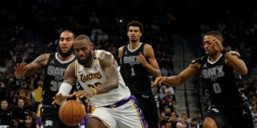 ليبرون جيمس يواصل تحطيم الأرقام القياسية في الـNBA - سبورت ليب