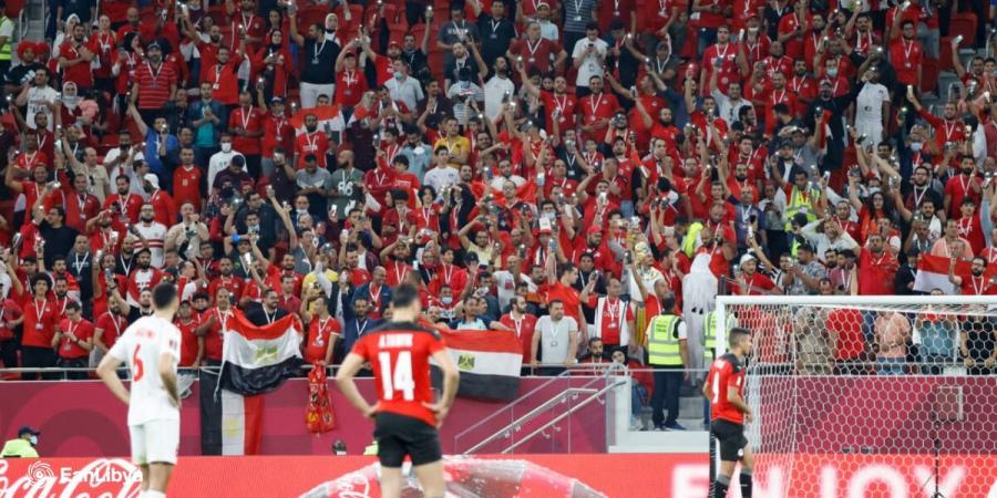 وفاة لاعب كرة قدم مصري بشكل مفاجئ في الملعب ووزارة الشباب تفتح تحقيقاً