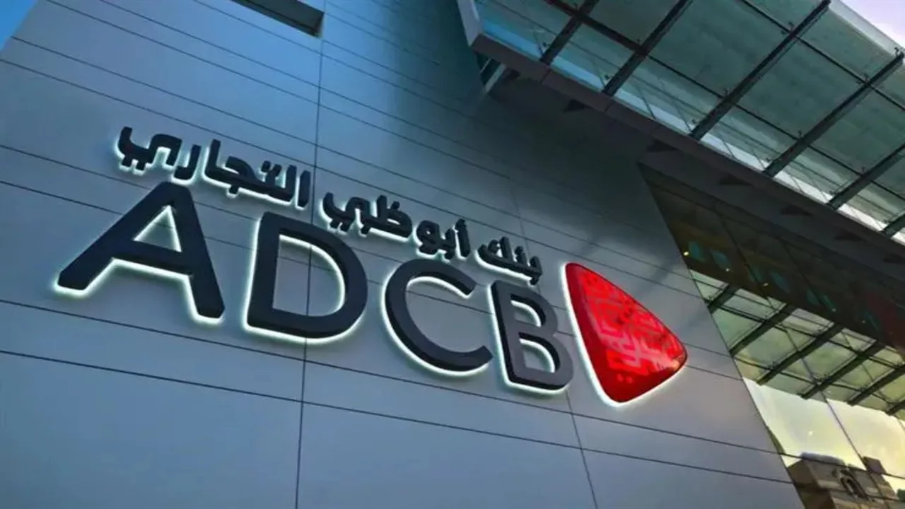 ما هي مواعيد عمل بنك أبوظبي التجاري adcb في الإمارات فی مختلف الفروع 2024؟