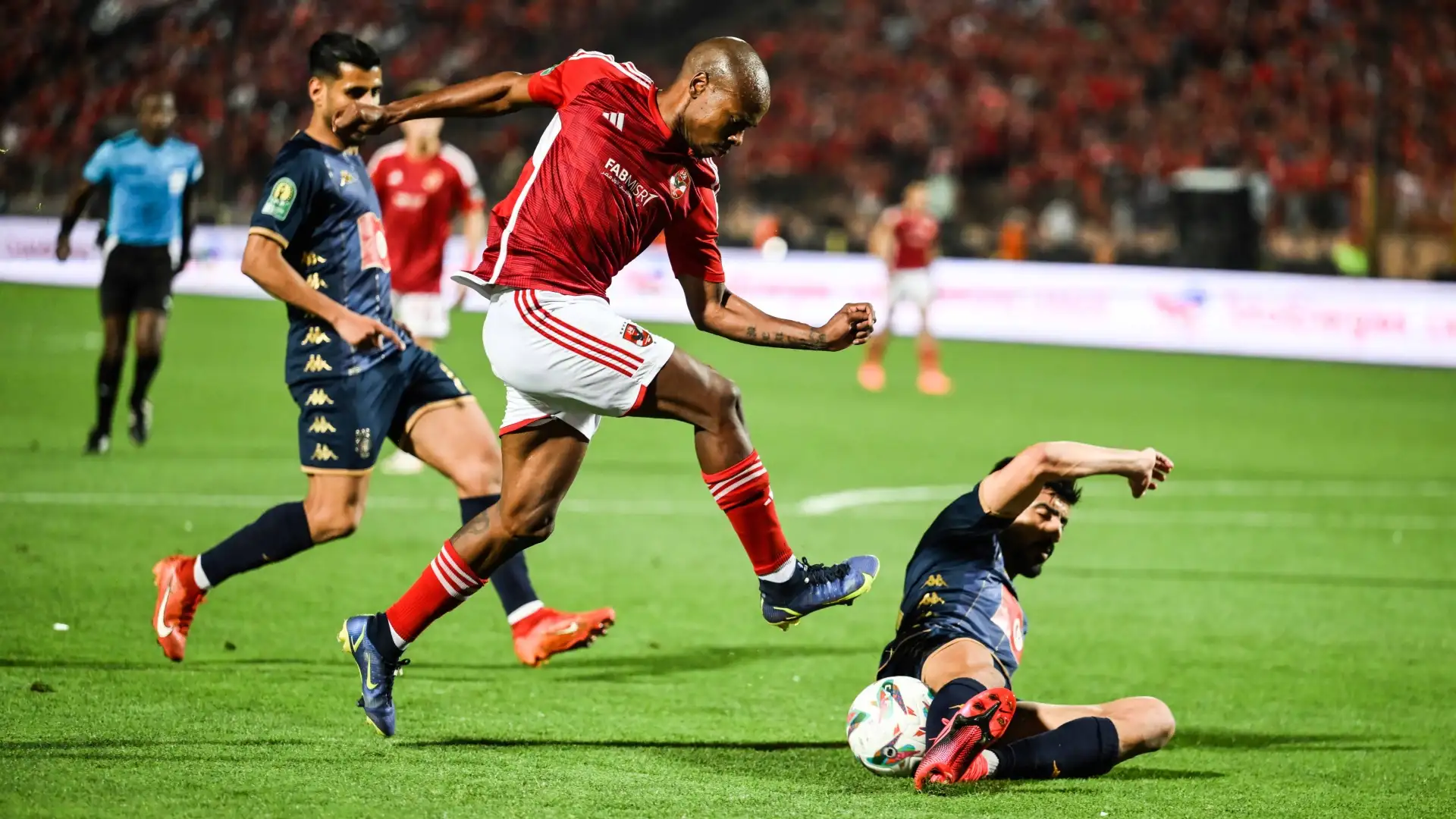 شاهد الدوري الممتاز.. موعد مباراة سيراميكا كليوباترا وسموحة 2024 في الدوري الممتاز والقنوات الناقلة للمباراة على النايل سات